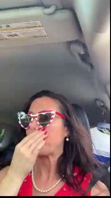 sexy milf vaping slut american glasses #xRsFgr8h