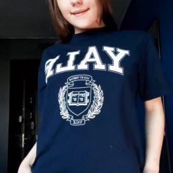 Faz 18 e já fica uma puta,quem quiser vazar amiga , esposa ou namorada vem pv no sigilo