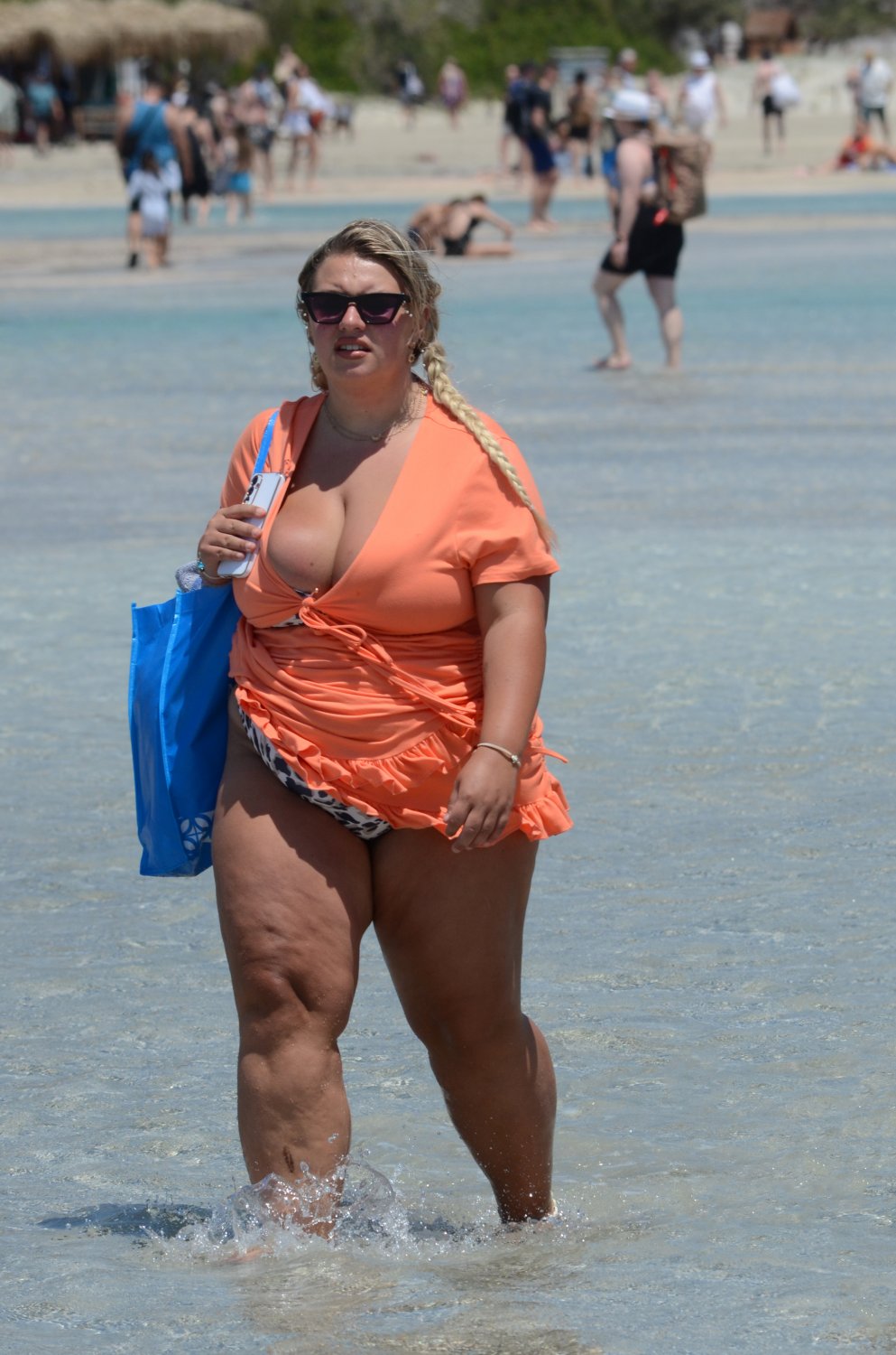 beach voyeur... #YCa1Rwqq