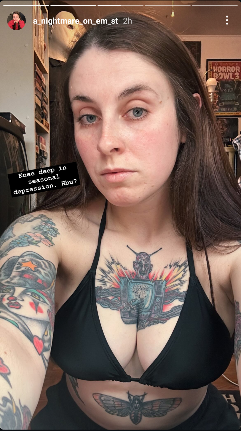 Damn Emma's tits just seem to be getting bigger. That ass tho....holy shit.🥵🥵🤤 #yn9fZk95