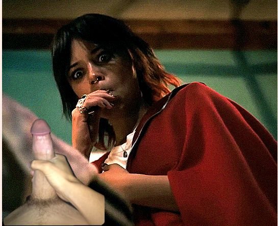 Jenna Ortega SMOKING gifs #YztXtuQp