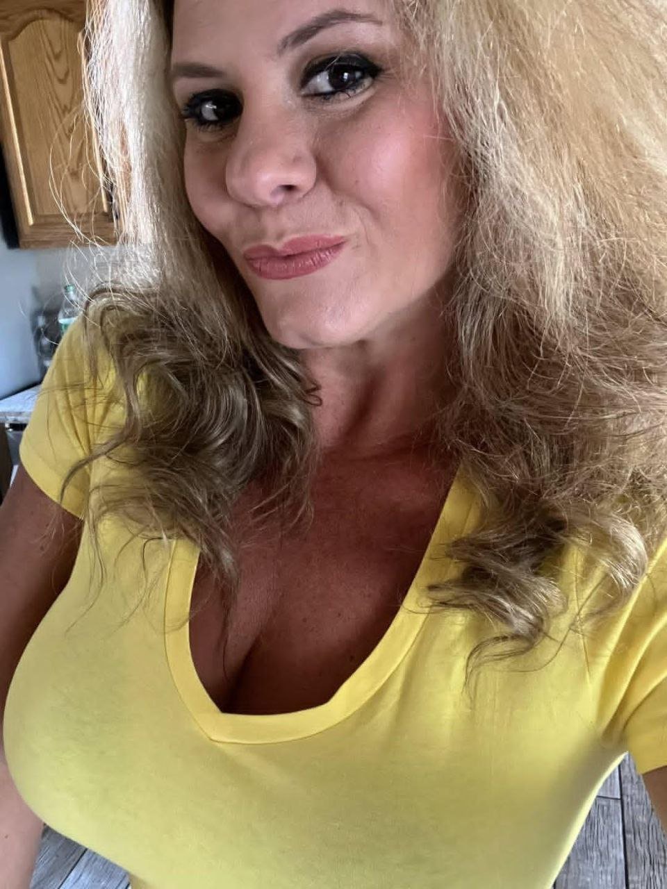 HotWife #zI1cdd8h