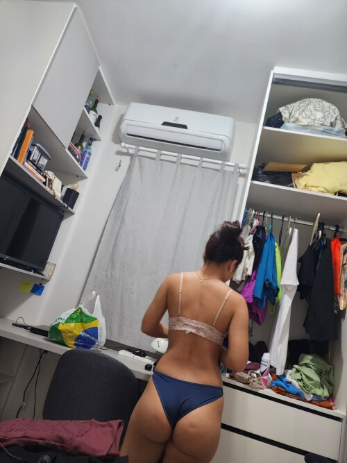 Novinha Gostosa - Putinha pronta pra dar #ZoSl3KNg