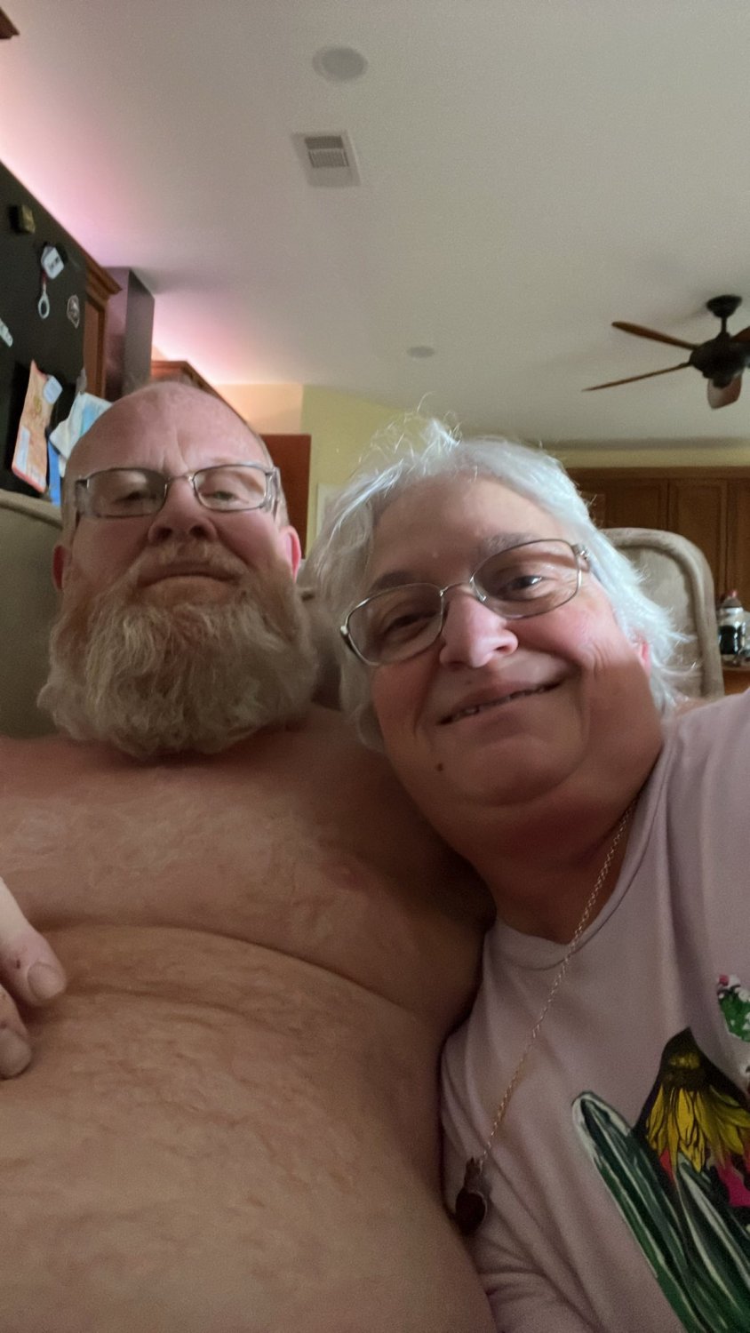 Granny D and her dirty old man, we are liking for friends! Nicholas! Signal isn’t working msg here! #zRevq8qd