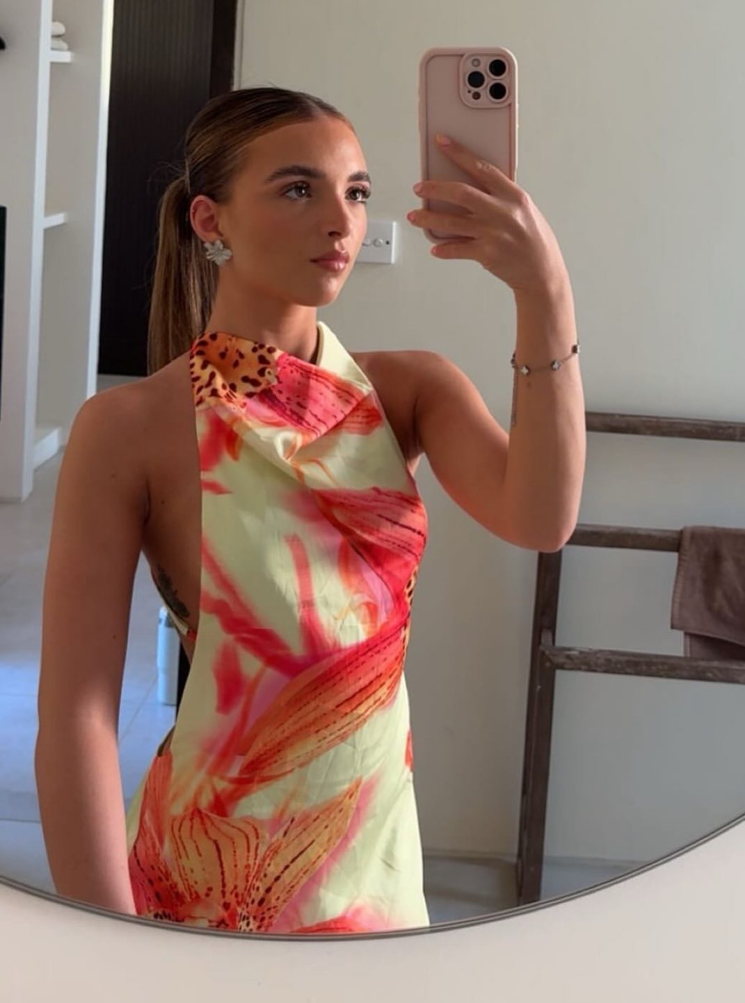 Amateur UK Teen nudes leaked.  Turn her into a dumb famous little webslut #47tN5Hdq