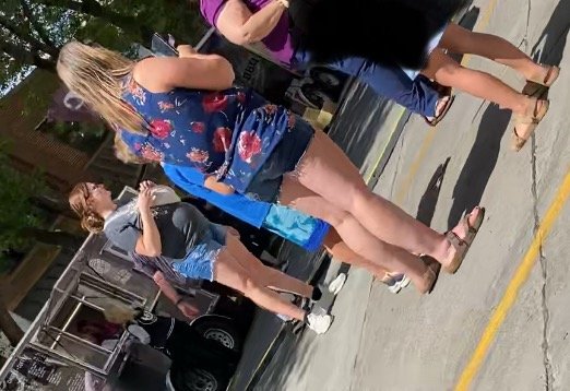 Another slut at the food trucks #dMaZAsQT