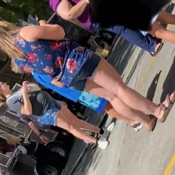 Another slut at the food trucks