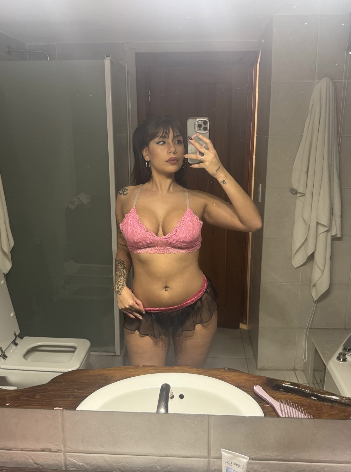 Can I convince you to run your tongue all over my Latina body Daddy #DRtwPSsn