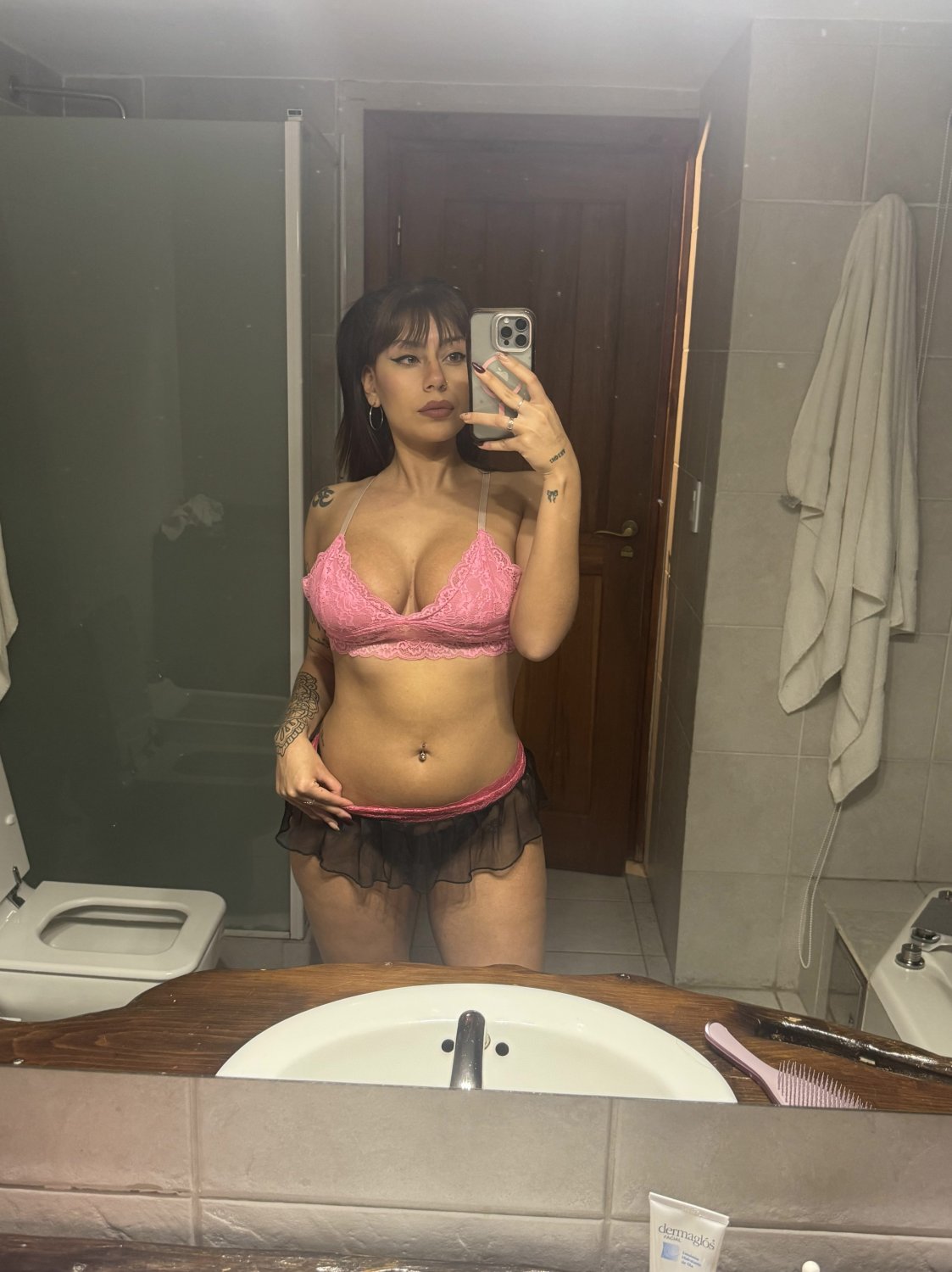 Can I convince you to run your tongue all over my Latina body Daddy #FRAr8r70